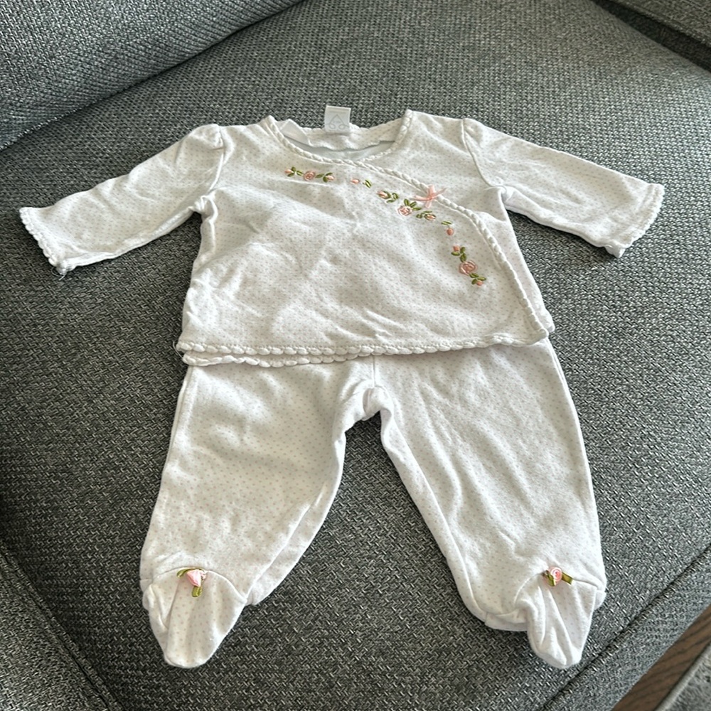 Baby Dumpling matching kimono set, size 0-3 months, white with pink dots